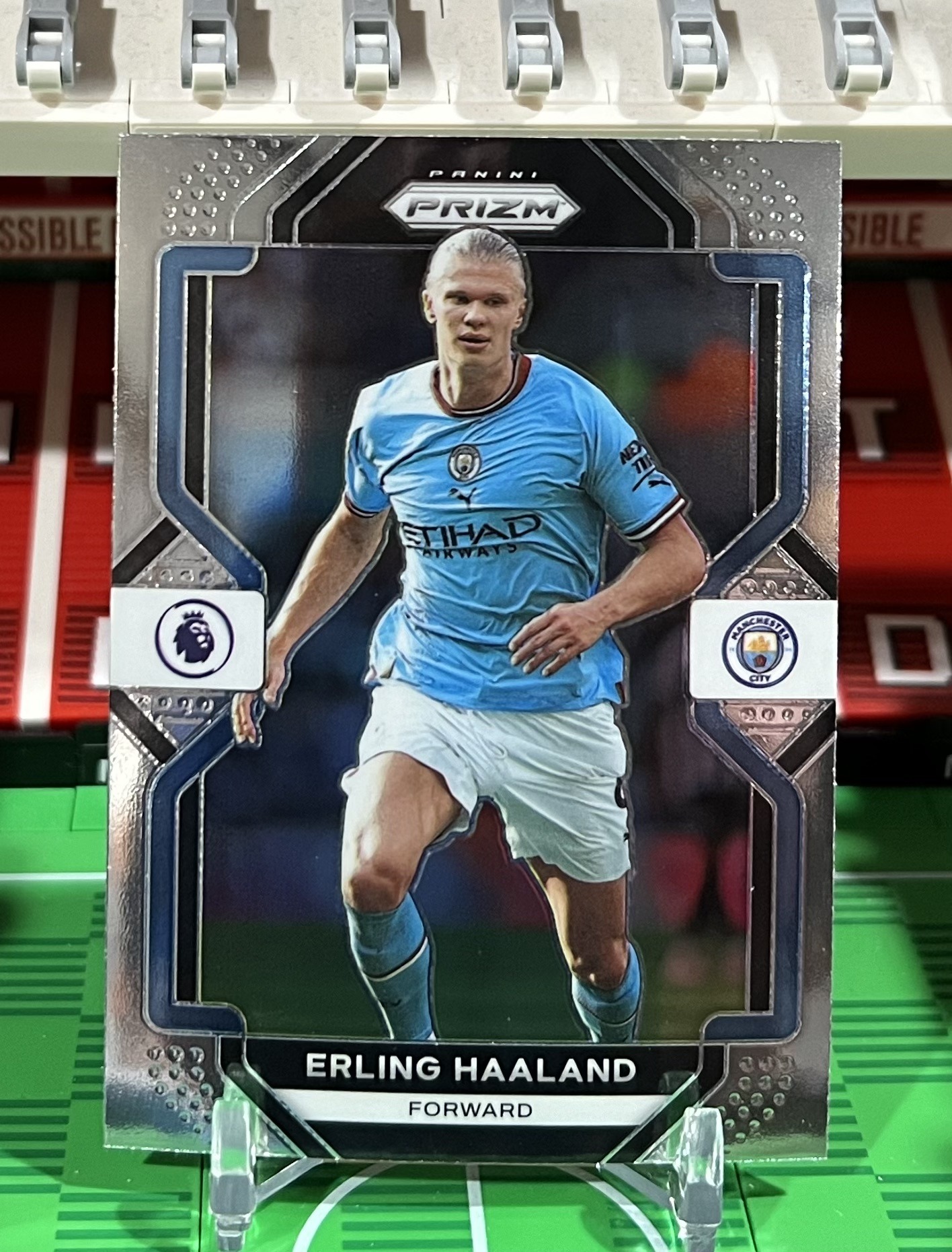 erling-haaland-Manchester-City-2022-23-Panini-Premier-League-Prizm-Card