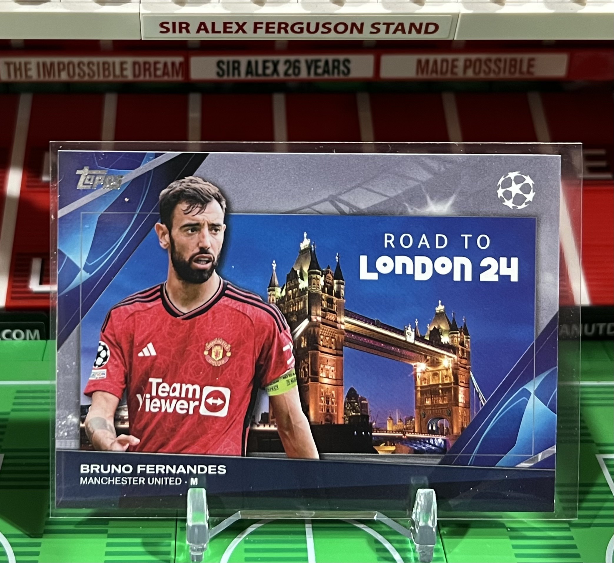 Manchester United 2024 Manchester United Topps UEFA Club Competitions Cards Bruno Fernandes Manchester United 2024 Topps UEFA Club Competitions road to london Card