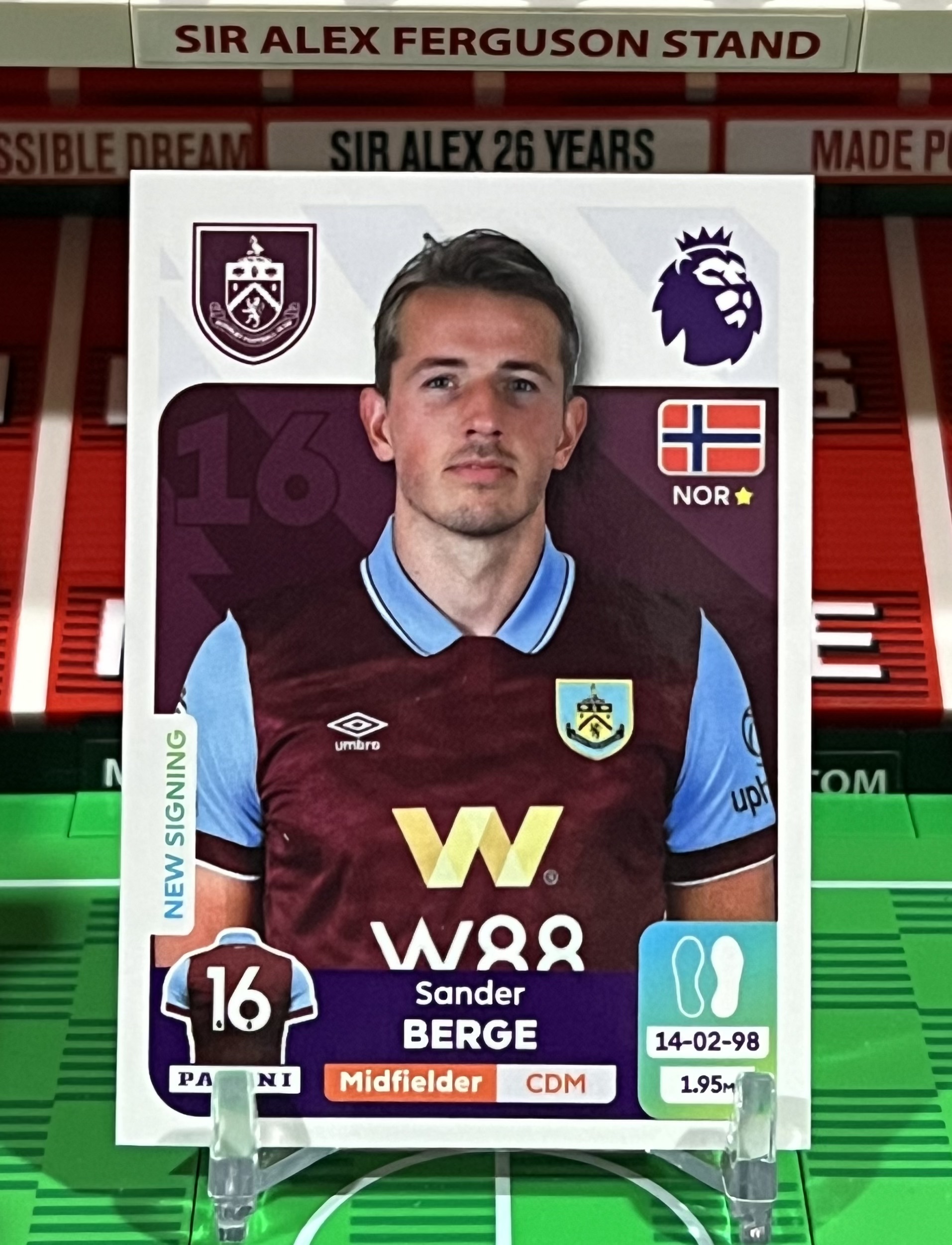 sander berge 2024 panini sticker